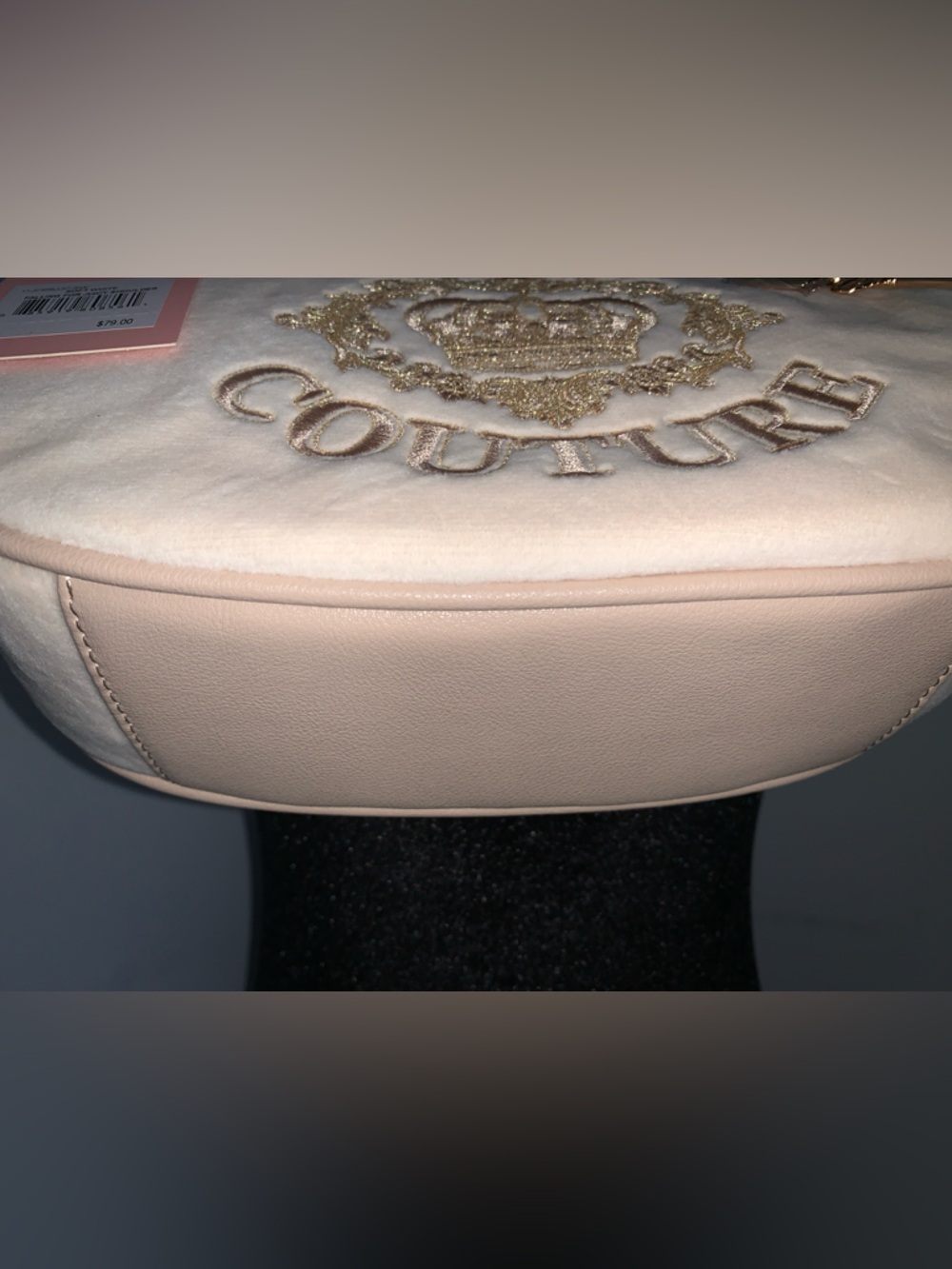 ๐- Juicy Couture Soft White Shoulder Bag with Gold Embroidered Crest - Picture 8 of 14
